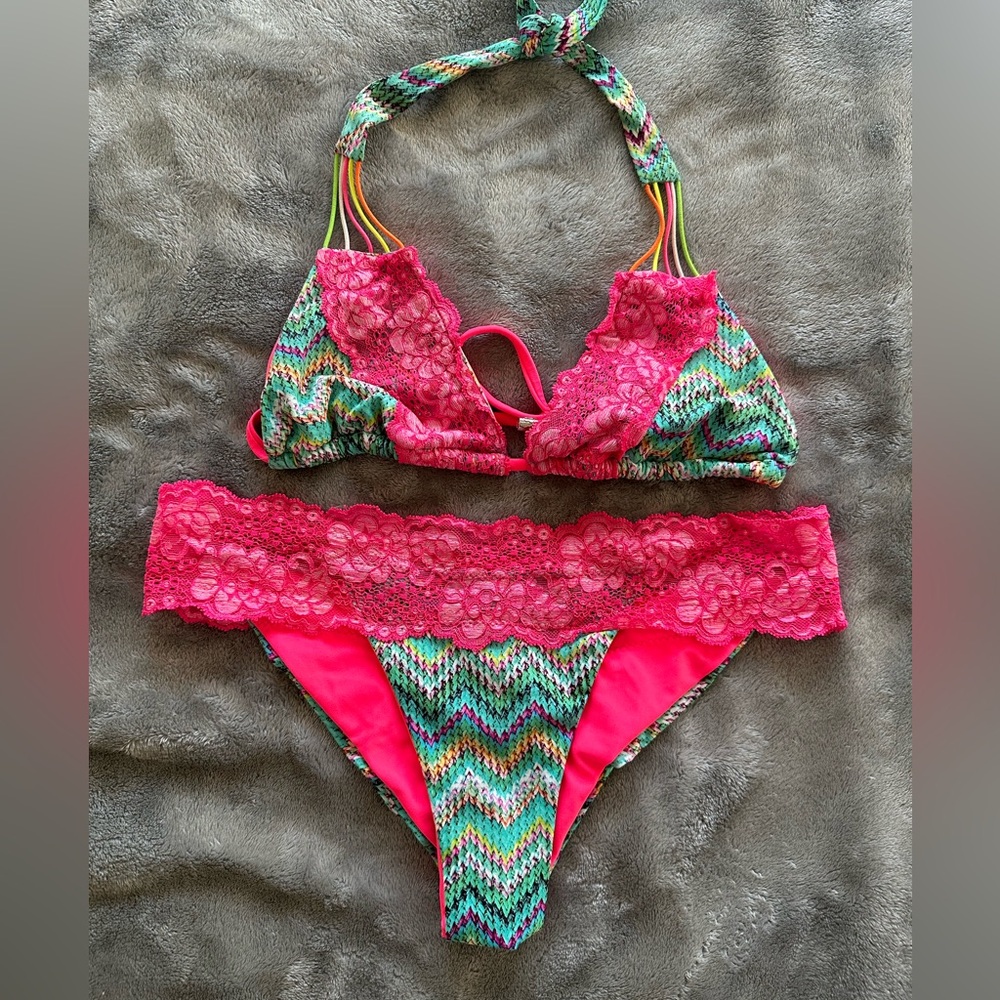 RARE Beach Bunny Lady Lace bikini set MEDIUM